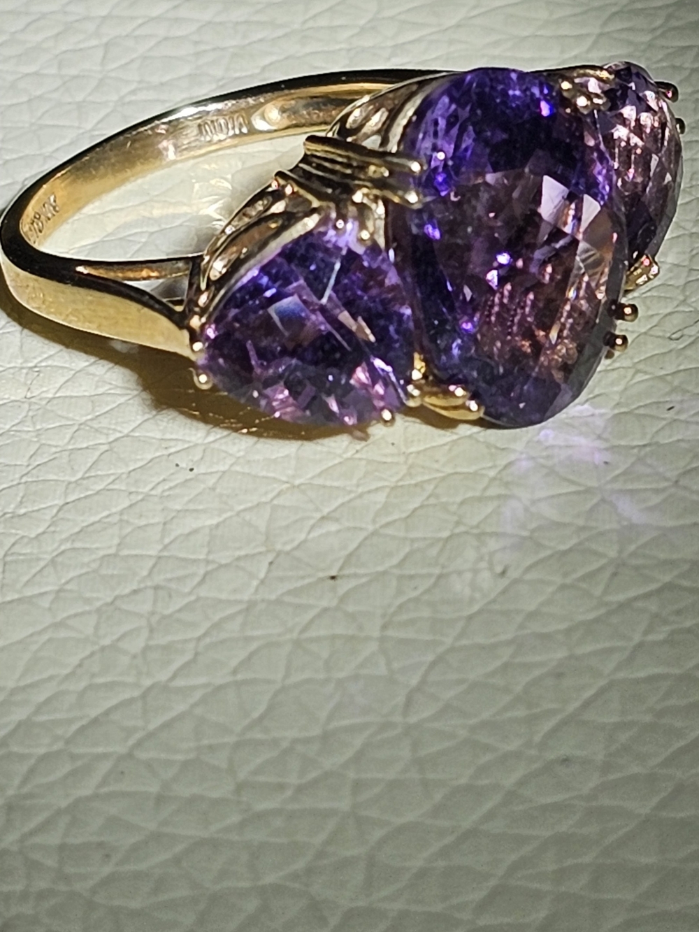 Signed STS 10k Yellow Gold & Amethyst Ring Size 6